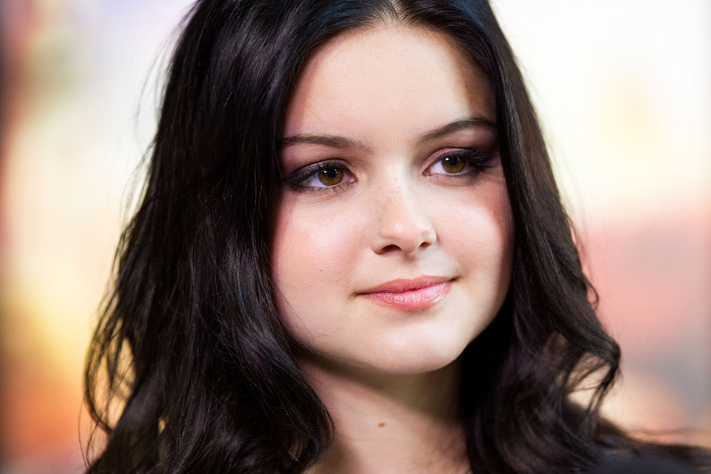 Lovely Ariel Winter Face Background Download Hd Laptop Free Photos