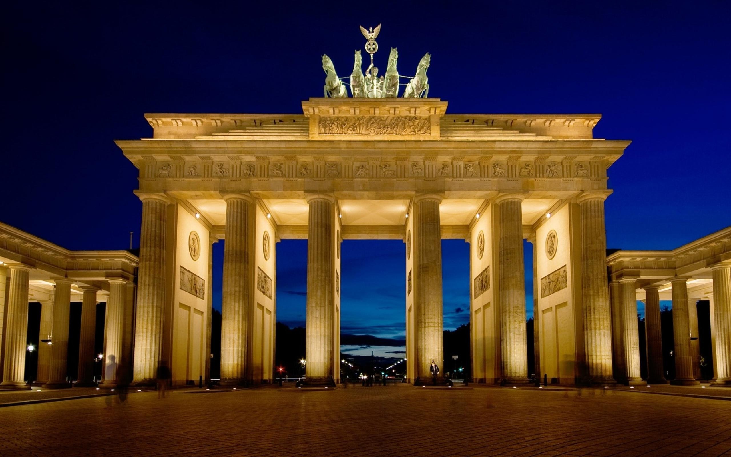 Brandenburg Gate Berlin Germania Wallpaper