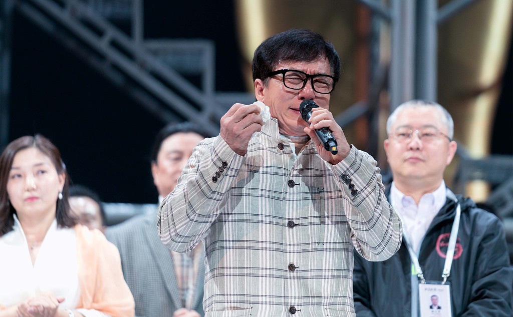 Actor Jackie Chan Cries At The Premiere Of Musical Hd Mobile Desktop Photos