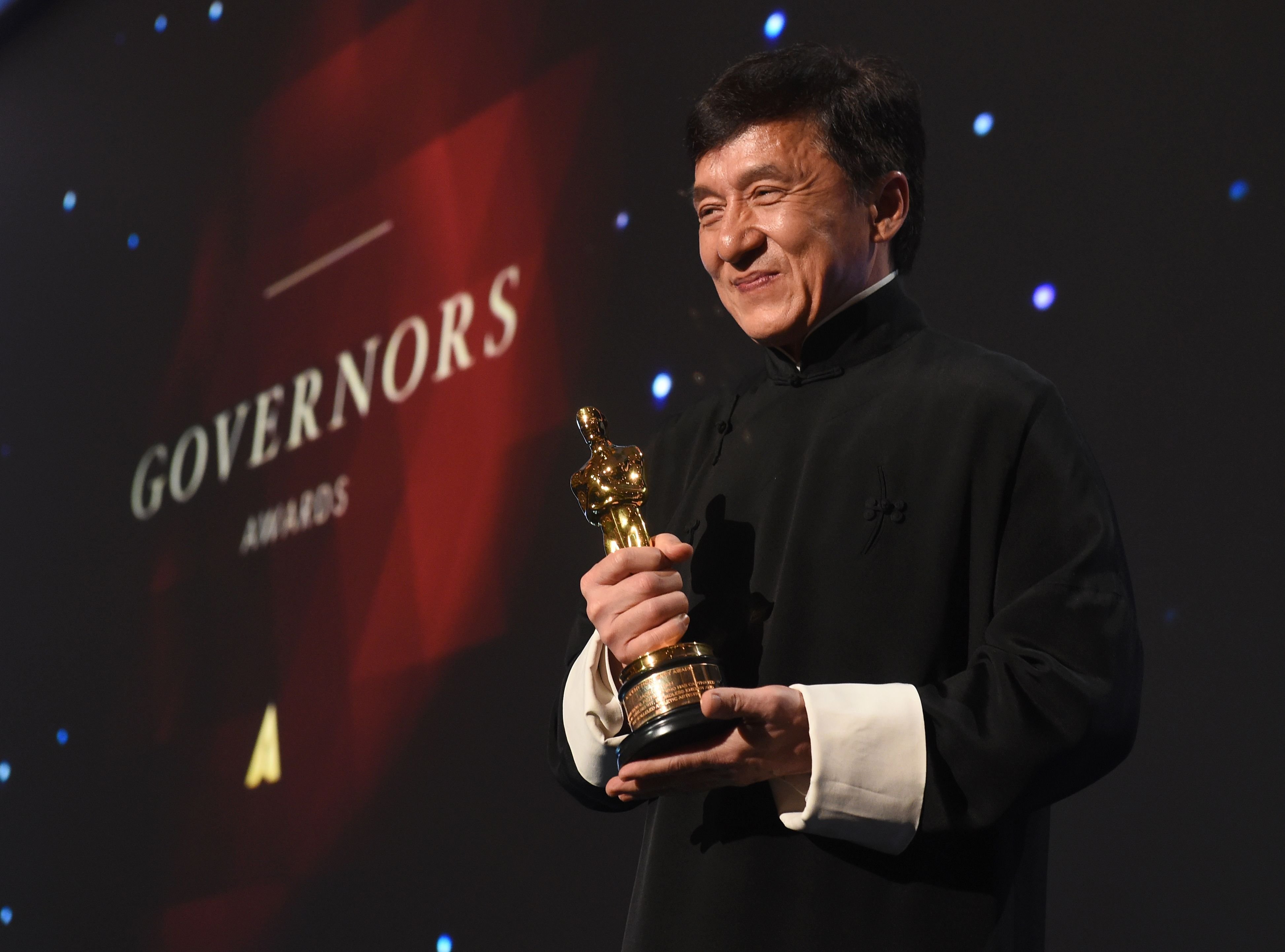 Jackie Chan Poses With His Honorary Oscar Award Mobile Desktop Photos Hd
