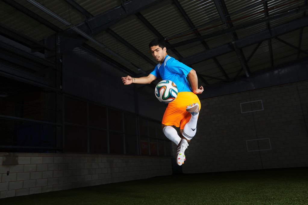 Luis Suarez Football Soccer Player Hd Free Kick Ball Air Goal Background Mobile Download Desktop Photos