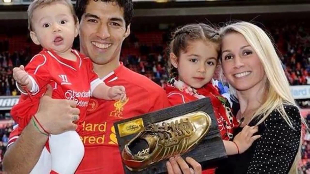 Luis Suarez With Family Best Moments Football Soccer Player Hd Enjoying Background Mobile Desktop Download Images