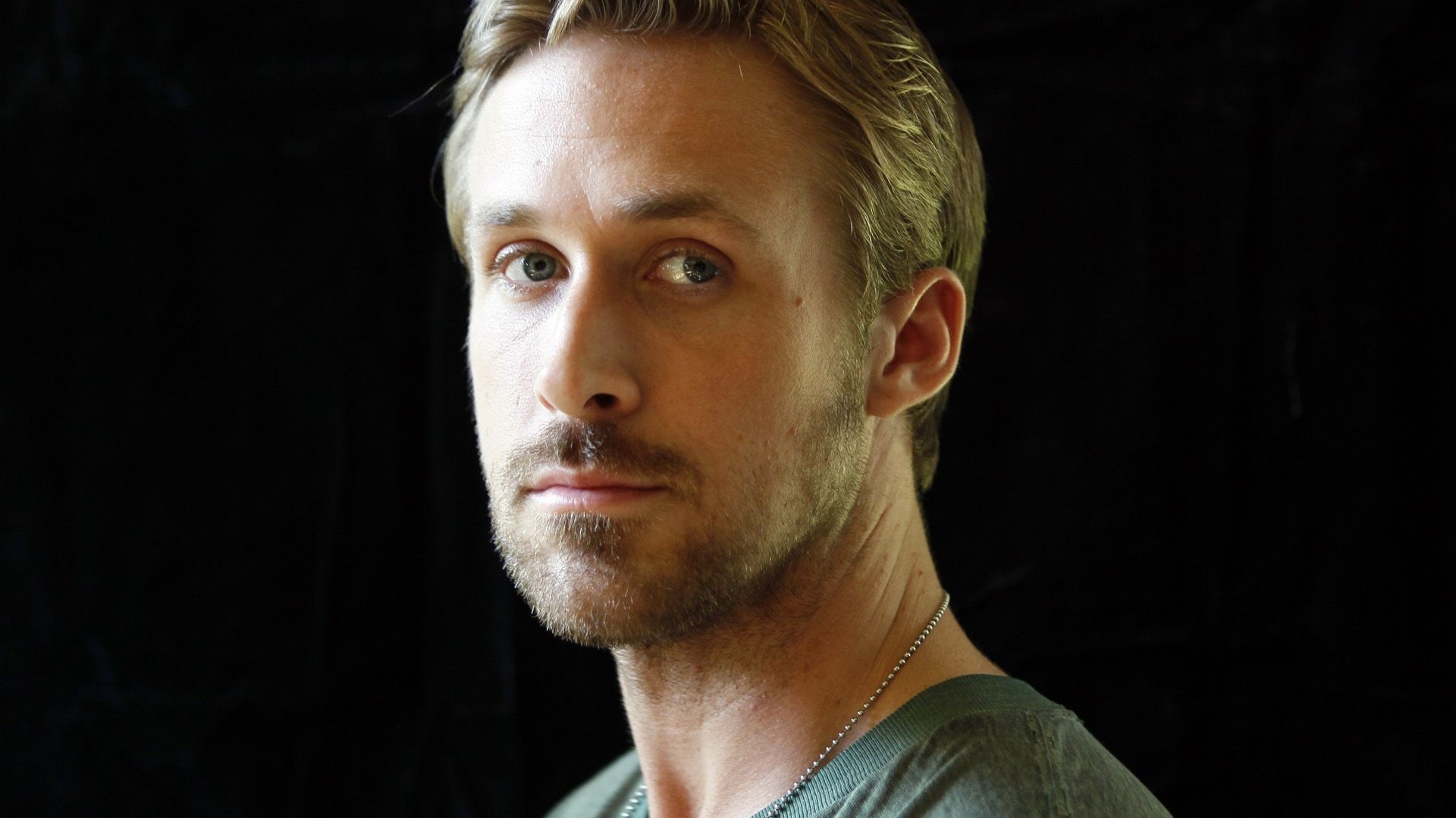 Ryan Gosling Pictures Latest