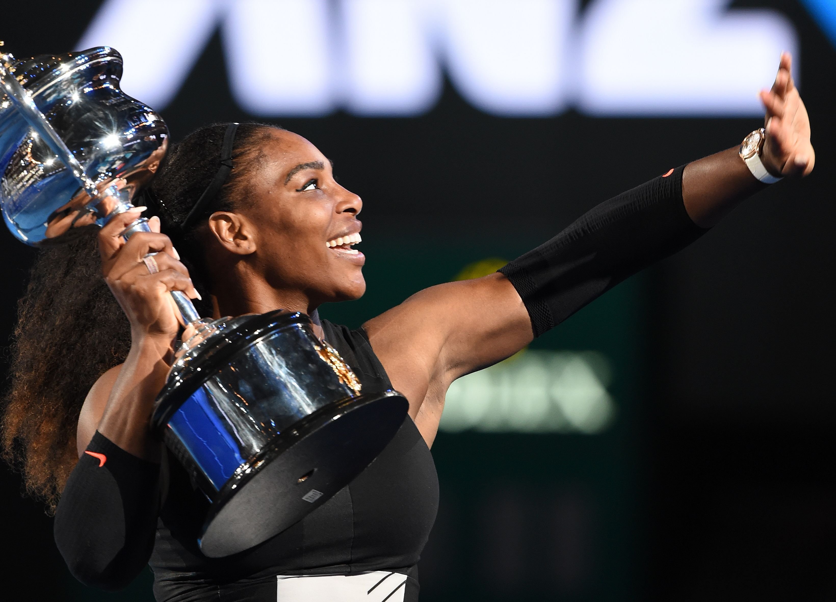 Best Serena Williams Victory With Cup Still Mobile Desktop Images Free Hd