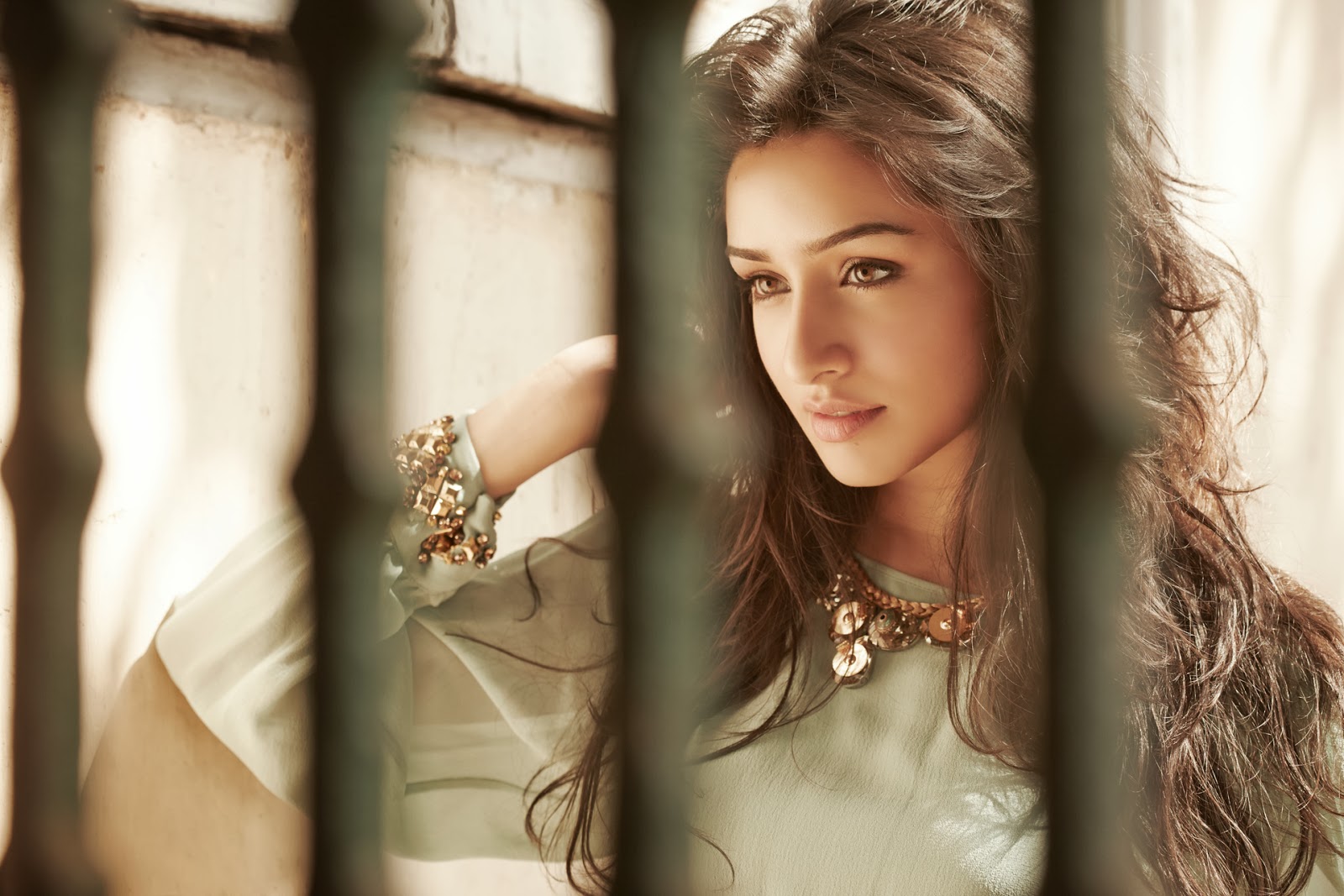 Free Shraddha Kapoor Beautiful Still Background Hd Desktop Mobile Pictures