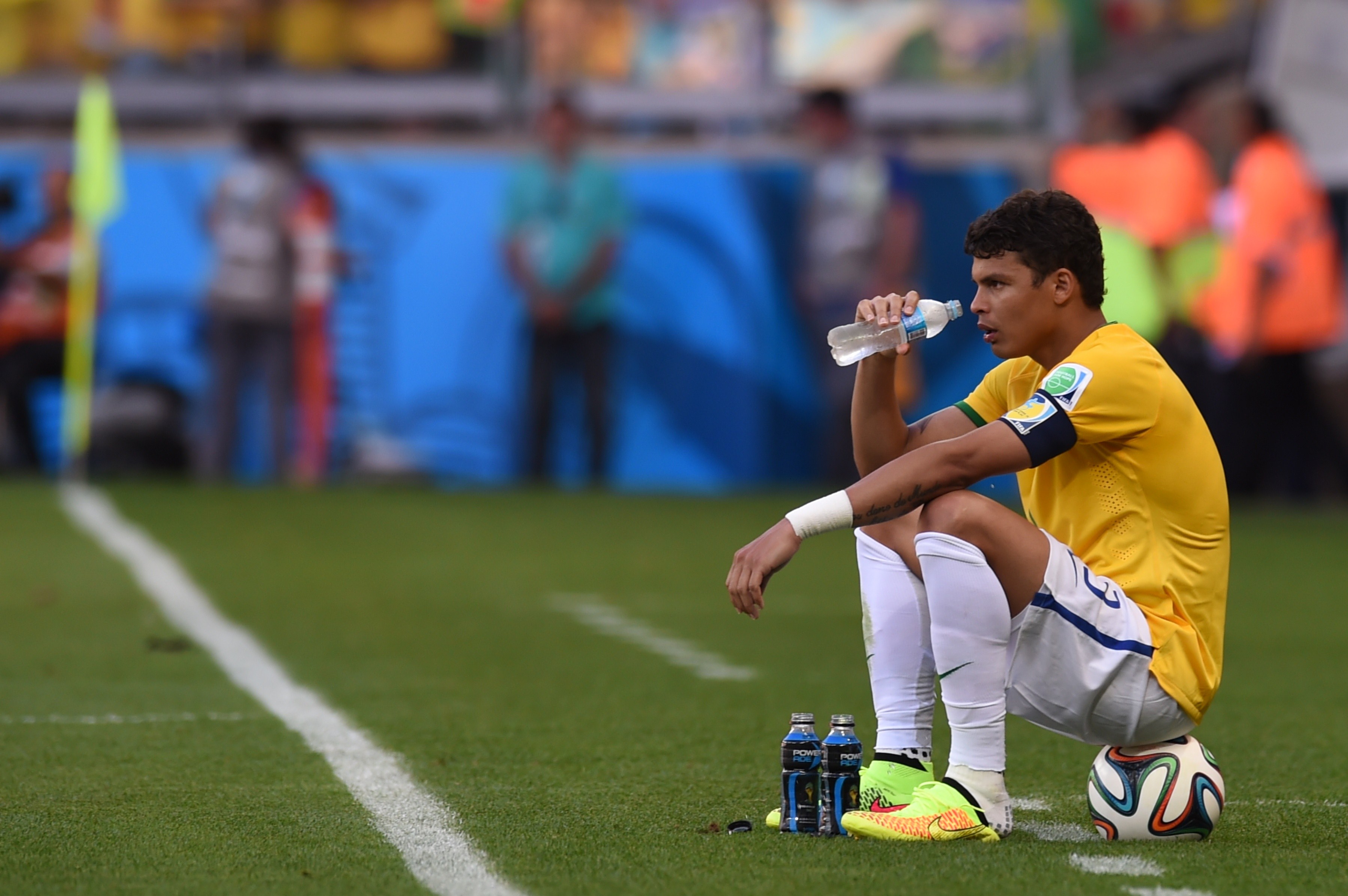 Thiago Silva Football Soccer Player Mobile Desktop Background Download Hd Free Drinking Water Photos