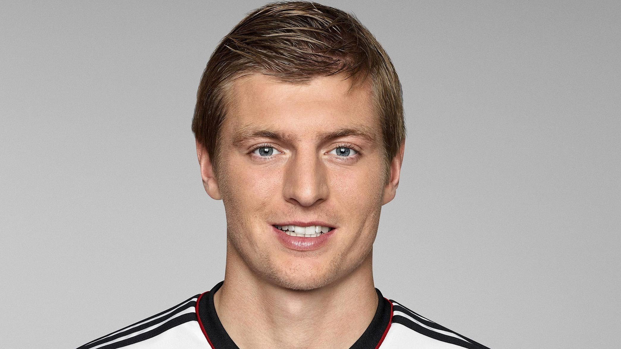 Toni Kroos Football Soccer Player Free Mobile Hq Background Desktop Pictures