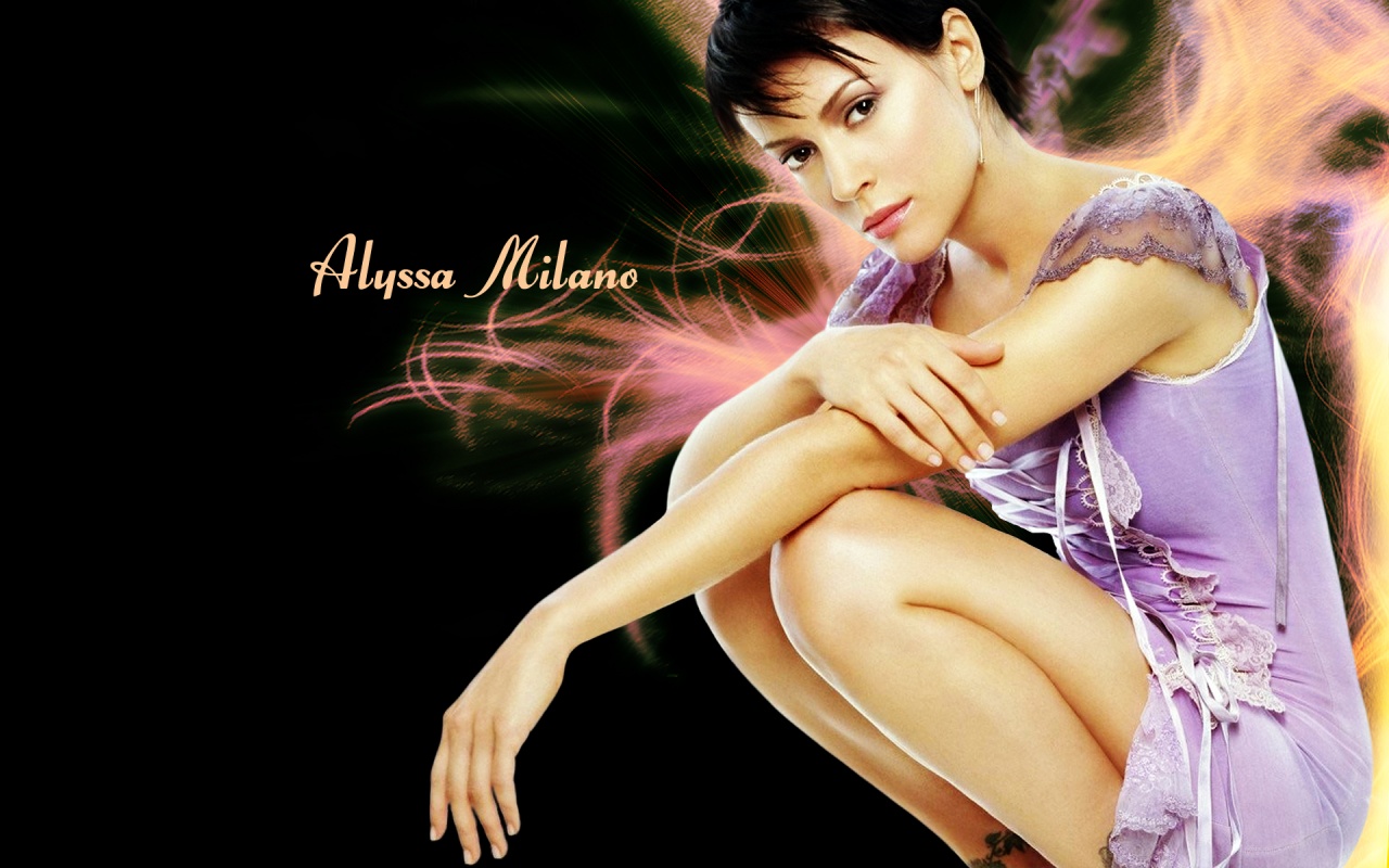 Alyssa Milano Hd Desktop Hot Pics