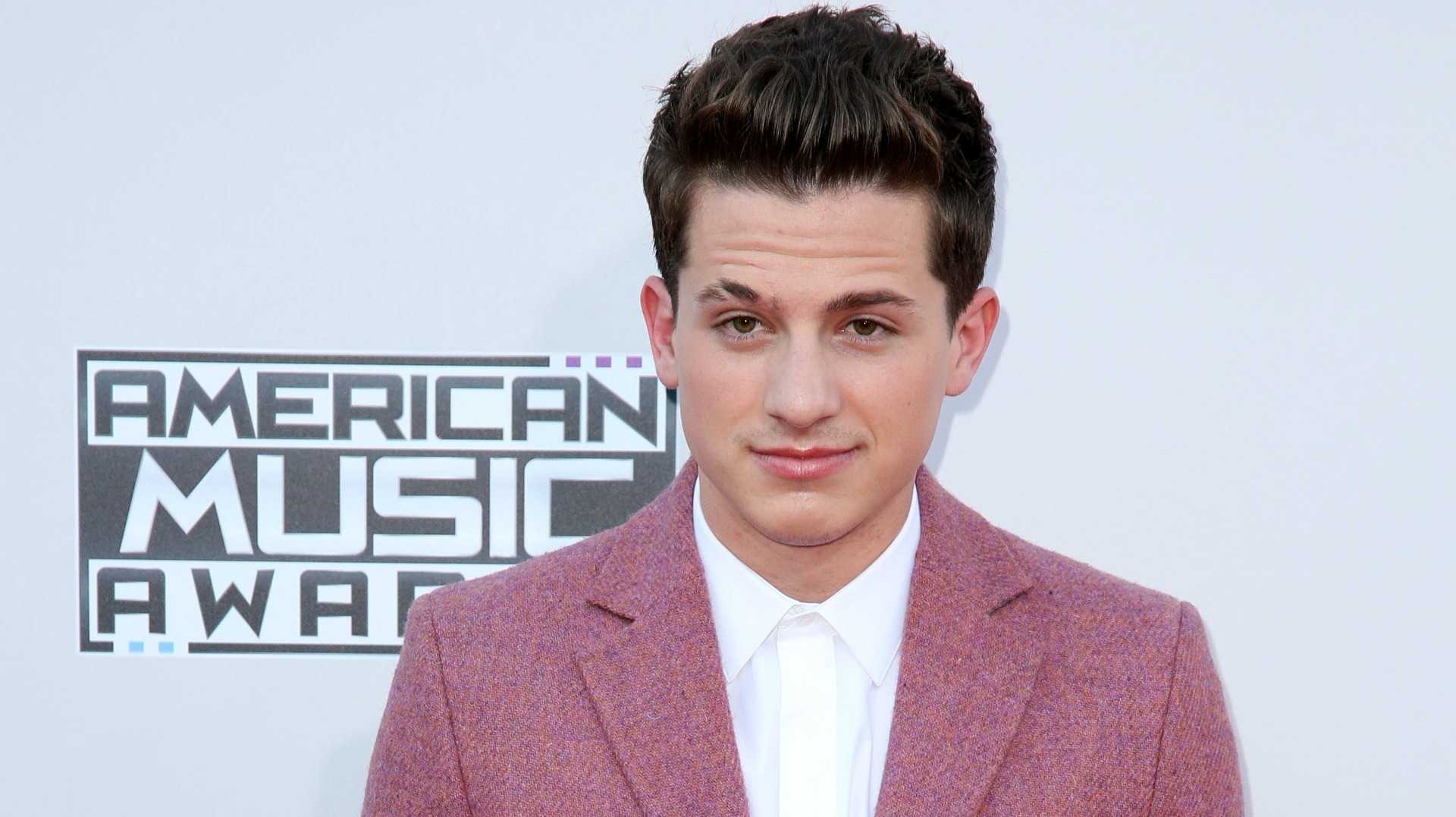 Charlie Puth Backgrounds