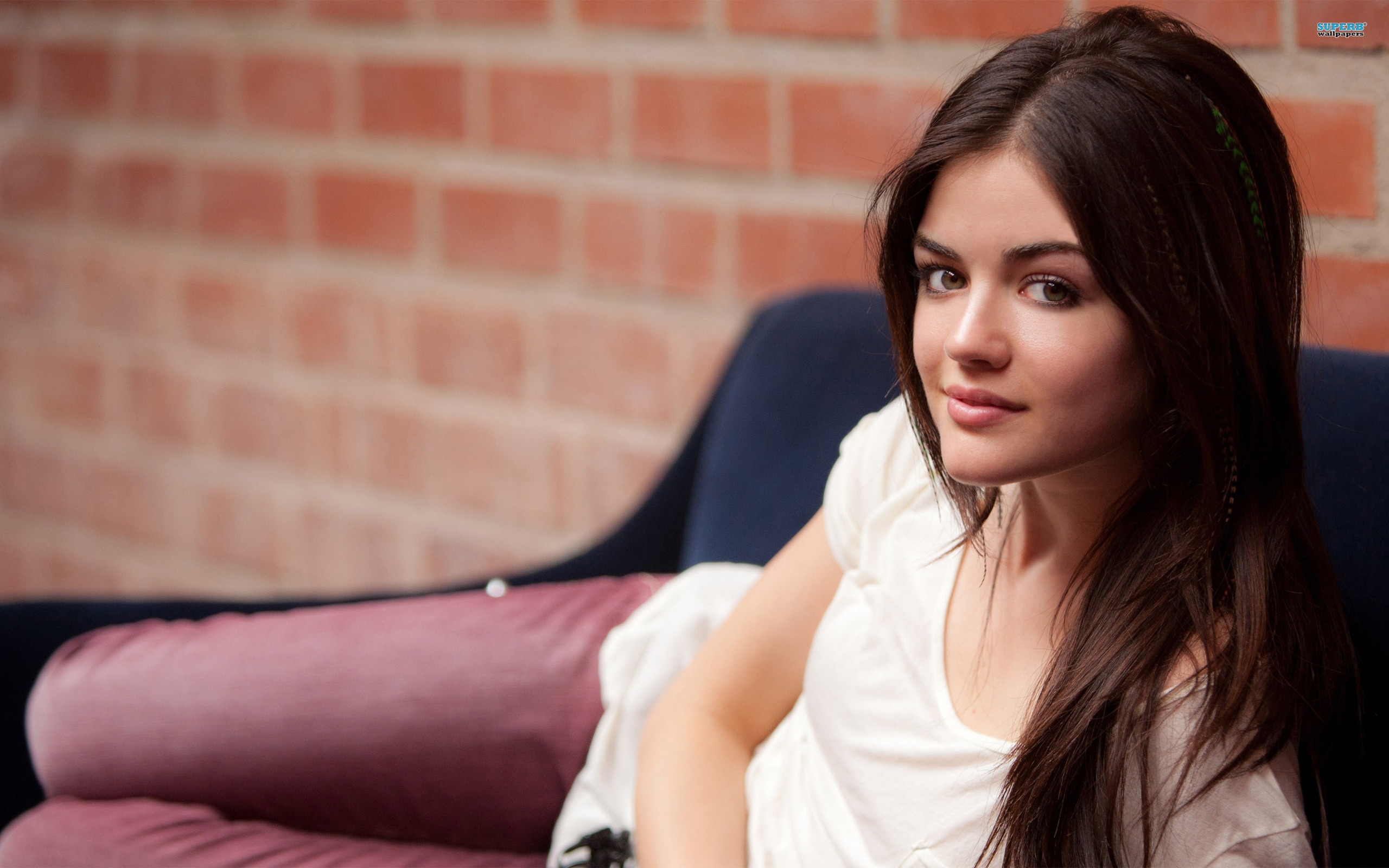 lucy hale background hot pic
