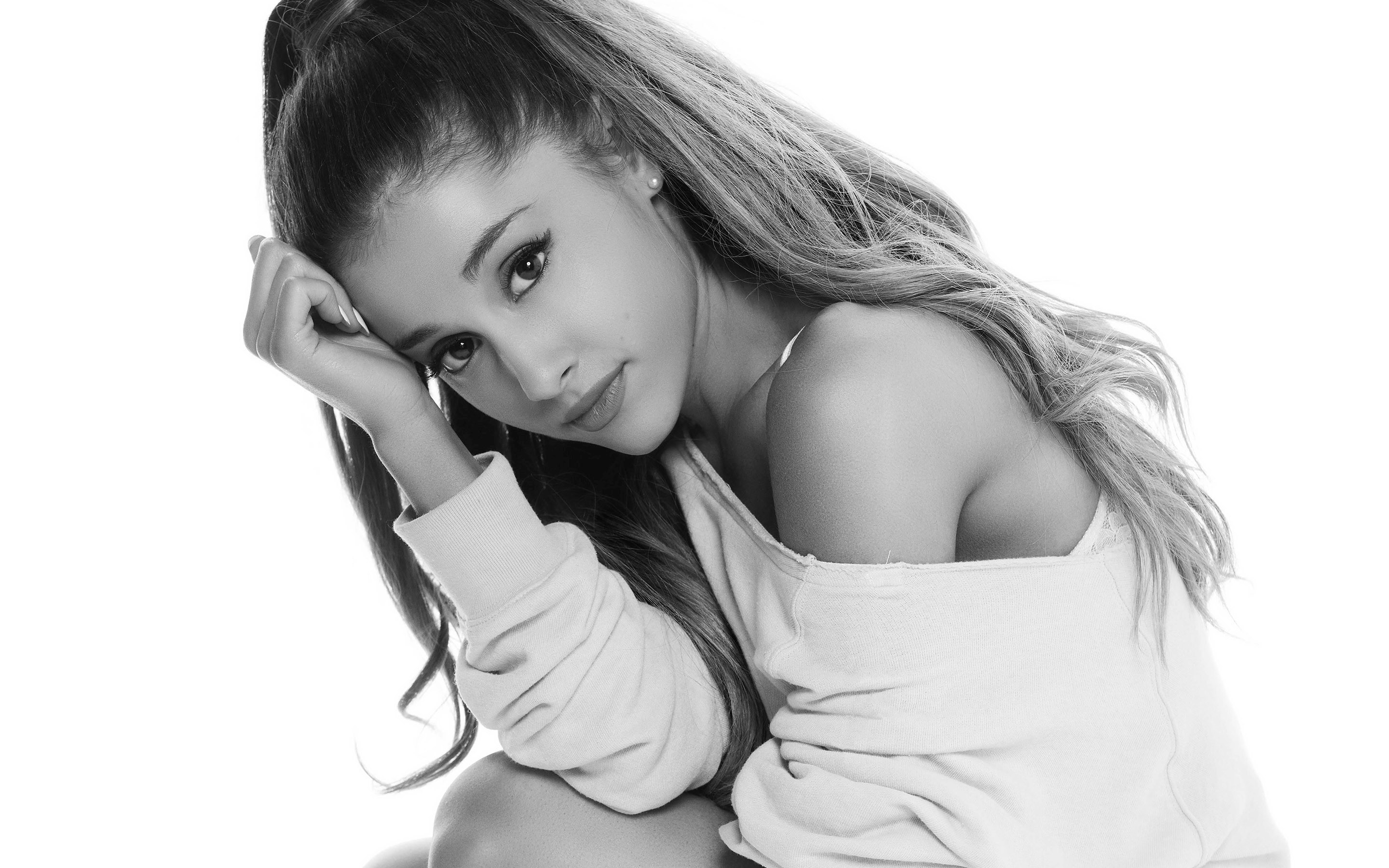 Cute Ariana Grande Look Download Free Laptop Background Images Hd