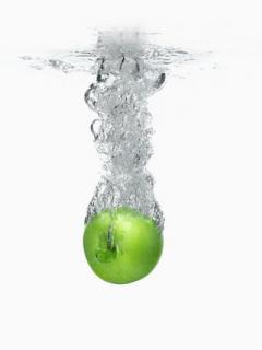 Hd Green Apple Fruits Water Wallpaper Download