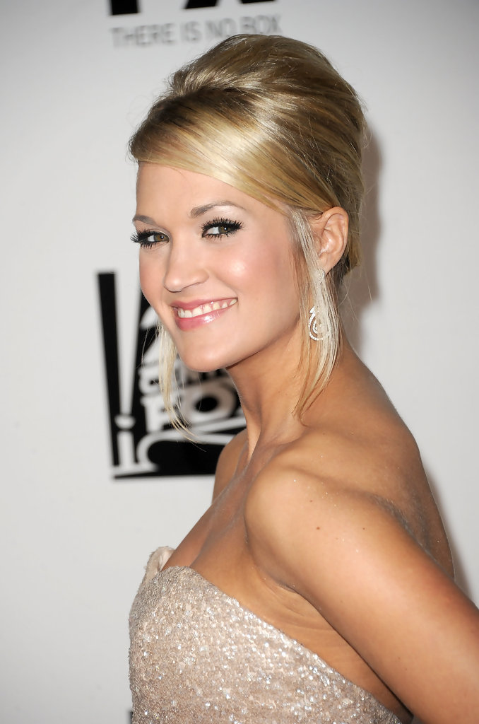 beautiful carrie underwood mobile background