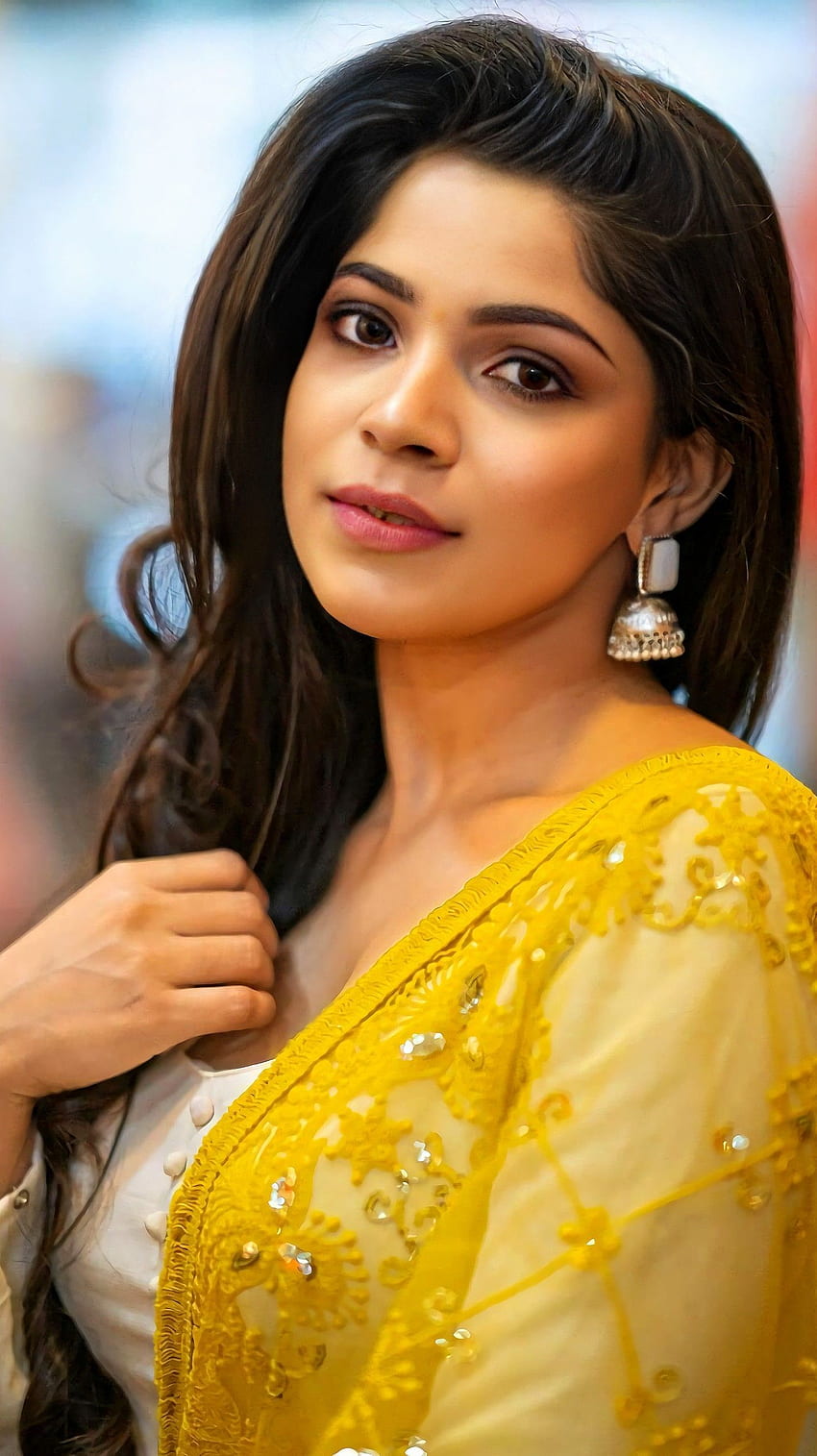 Exclusive Heroine Wallpaper Divya Bharti Tamil Actress