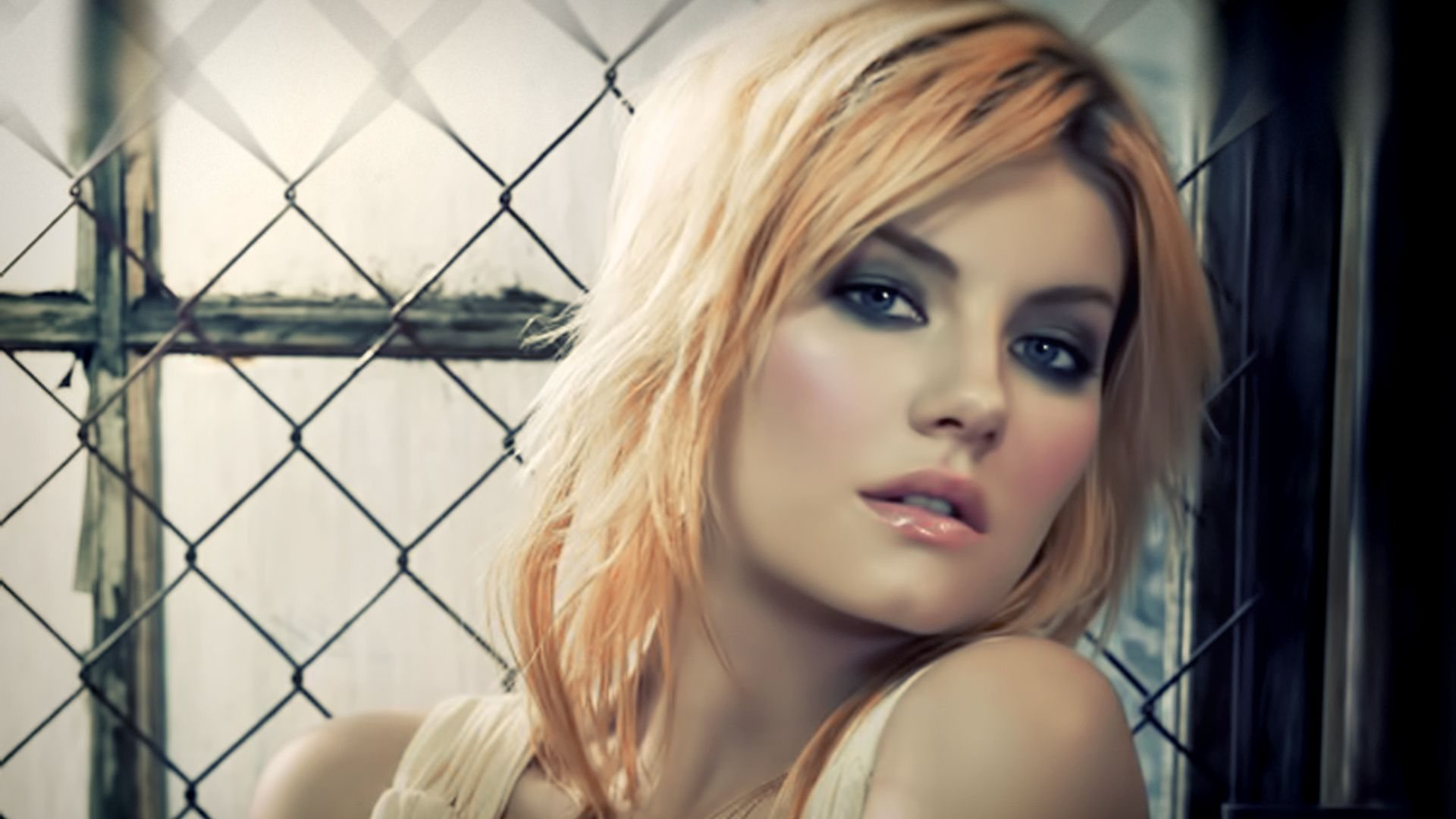 charming elisha cuthbert hd picture download