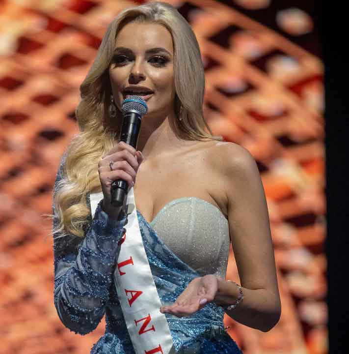 Hd Download Dazzling Miss World Karolina Bielawska Photos