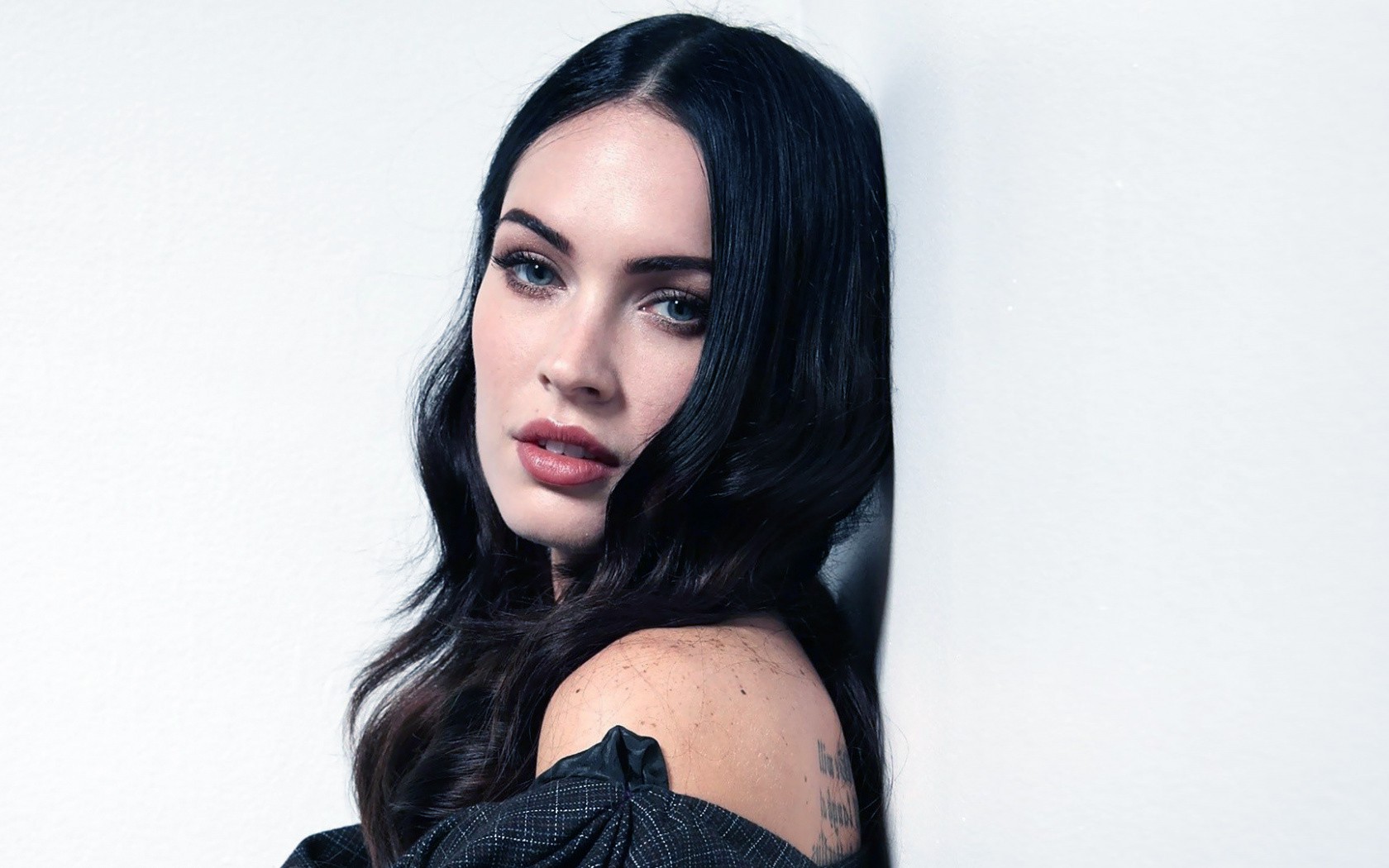 american actress megan fox wide free awesome image for mobile