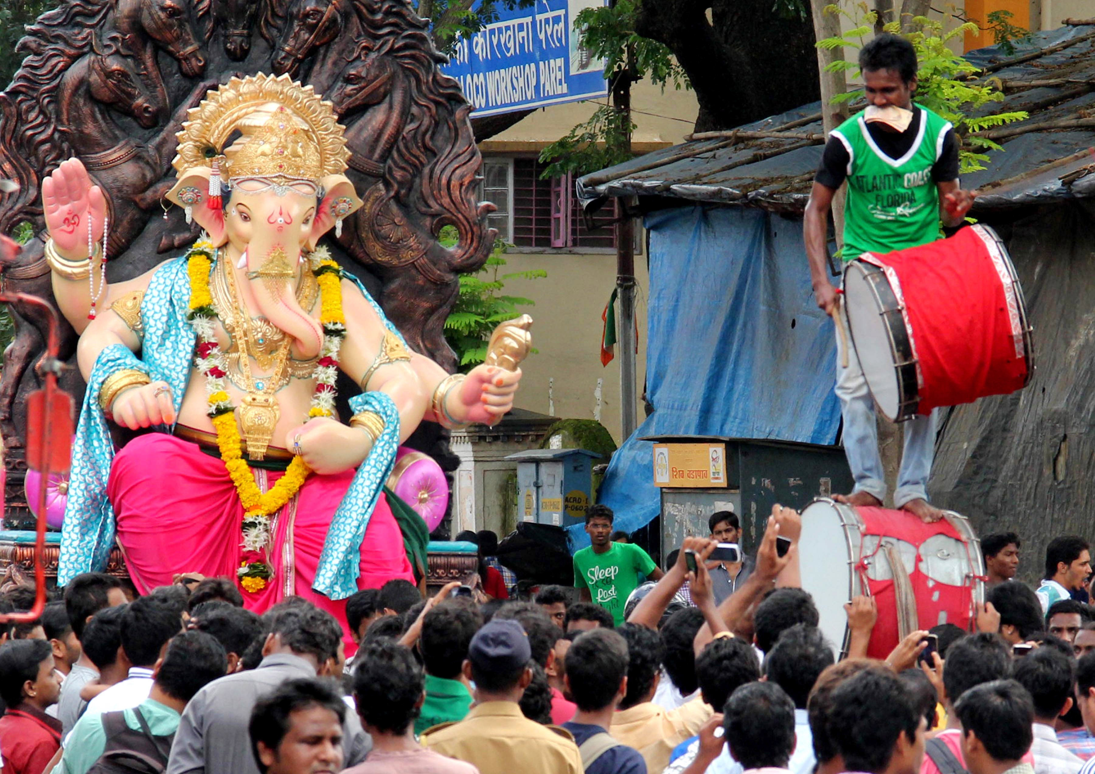 Ganesha Idol Ganesh Chaturthi Celebration Mobile Desktop Free Hd Wallpaper