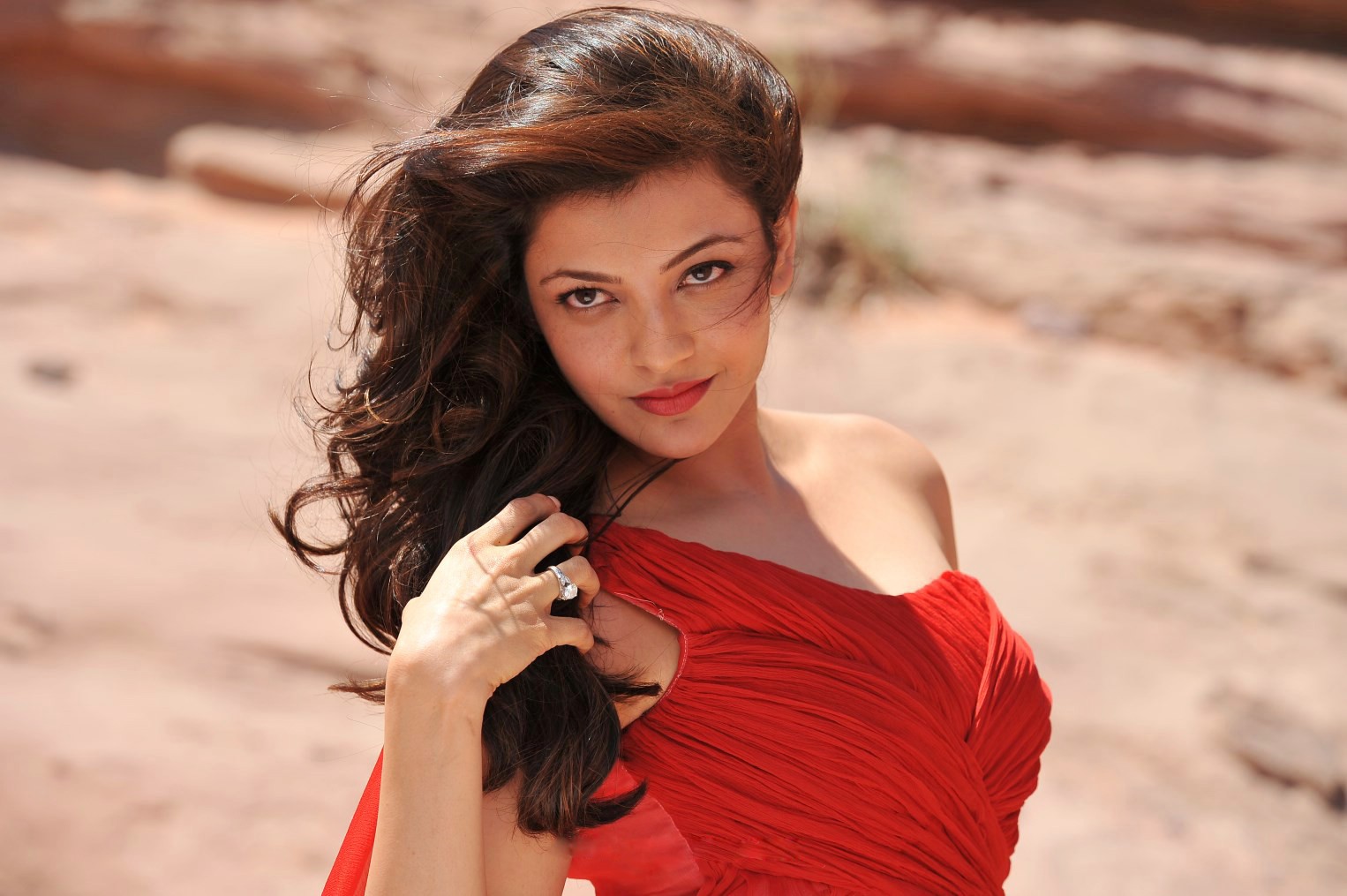 Kajal Agarwal Red Dress Free Awesome Image For Mobile