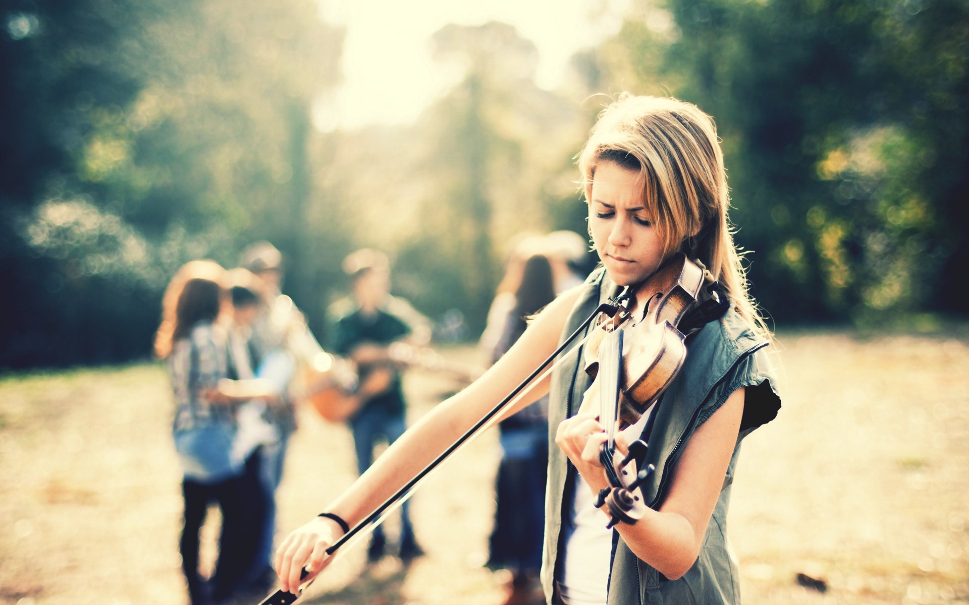 music girl playing violin download hd picture