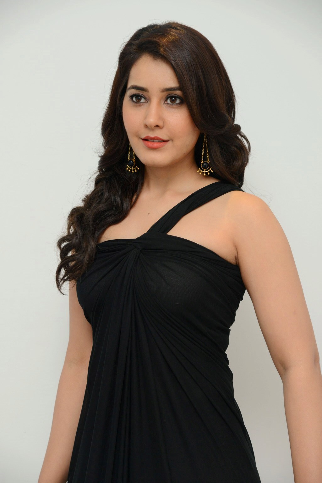 cute hot tamil actress rashi khanna new latest images