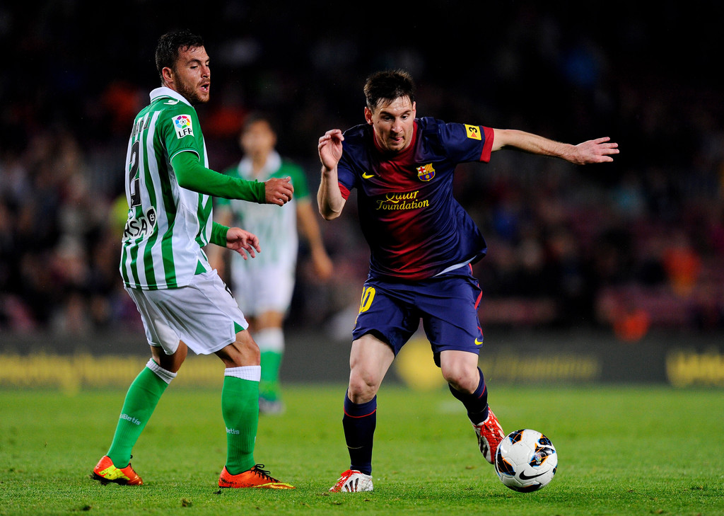 Lionel Messi Kick Football Hd Free Barcelona Background Mobile Desktop Download Wallpaper Pictures