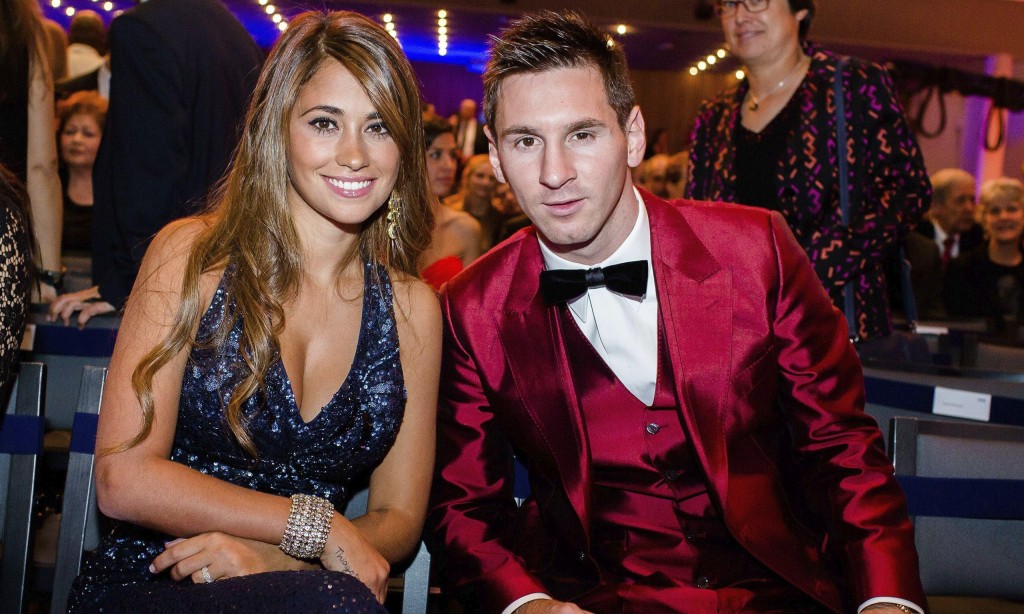 lionel messi with wife antonella roccuzzo in party free hd mobile download images