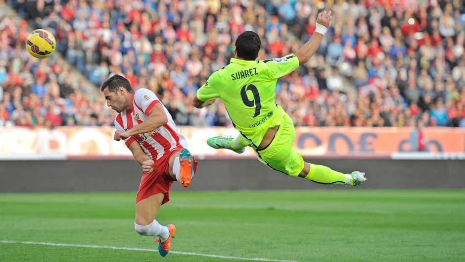 Barcelona Luis Suarez Football Soccer Player Hd Free Kick Ball Air Goal Enjoying Background Mobile Download Desktop Photos
