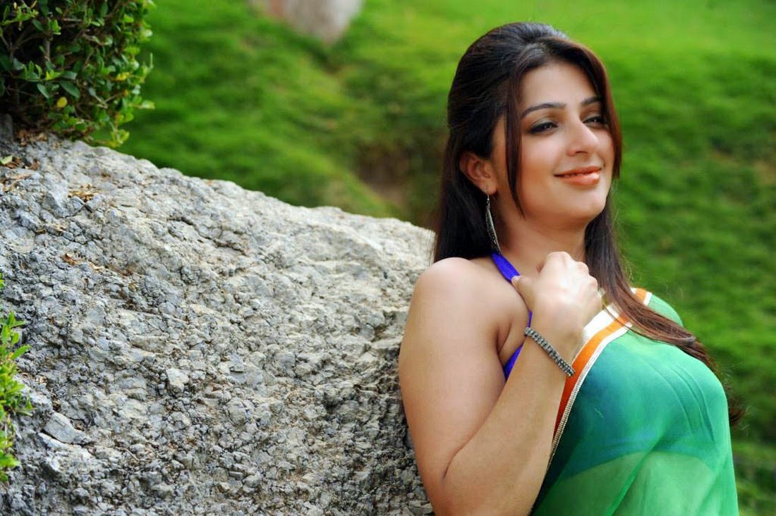 Actress Photos Bhumika Chawla Hd Background