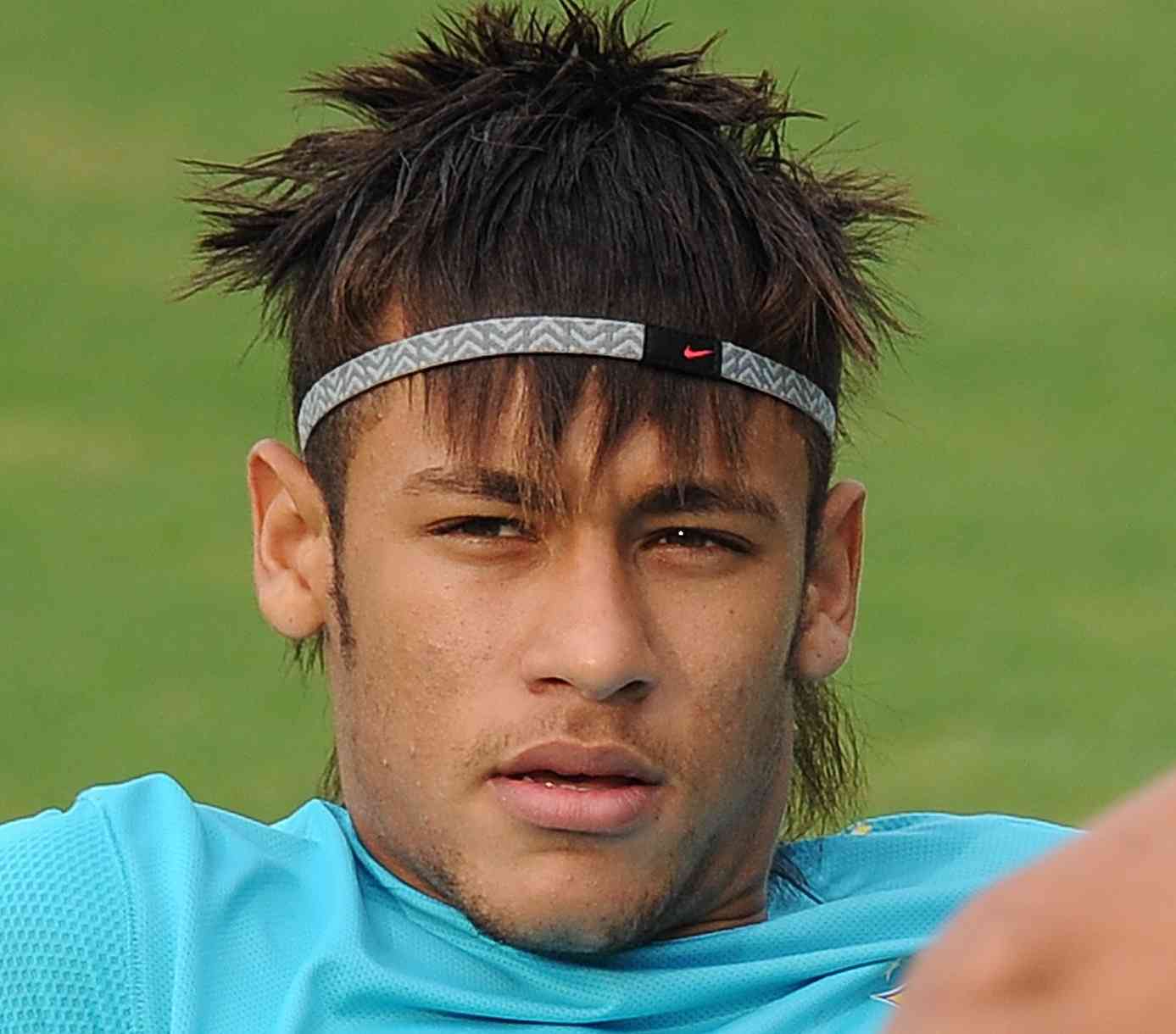 Beautiful Look Neymar Football Soccer Player Hd Free Mobile Desktop Bakground Download Wallpaper Images
