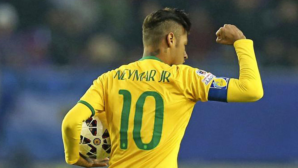 Hd Neymar Football Soccer Player Free Showing Strength Mobile Desktop Bakground Download Wallpapers