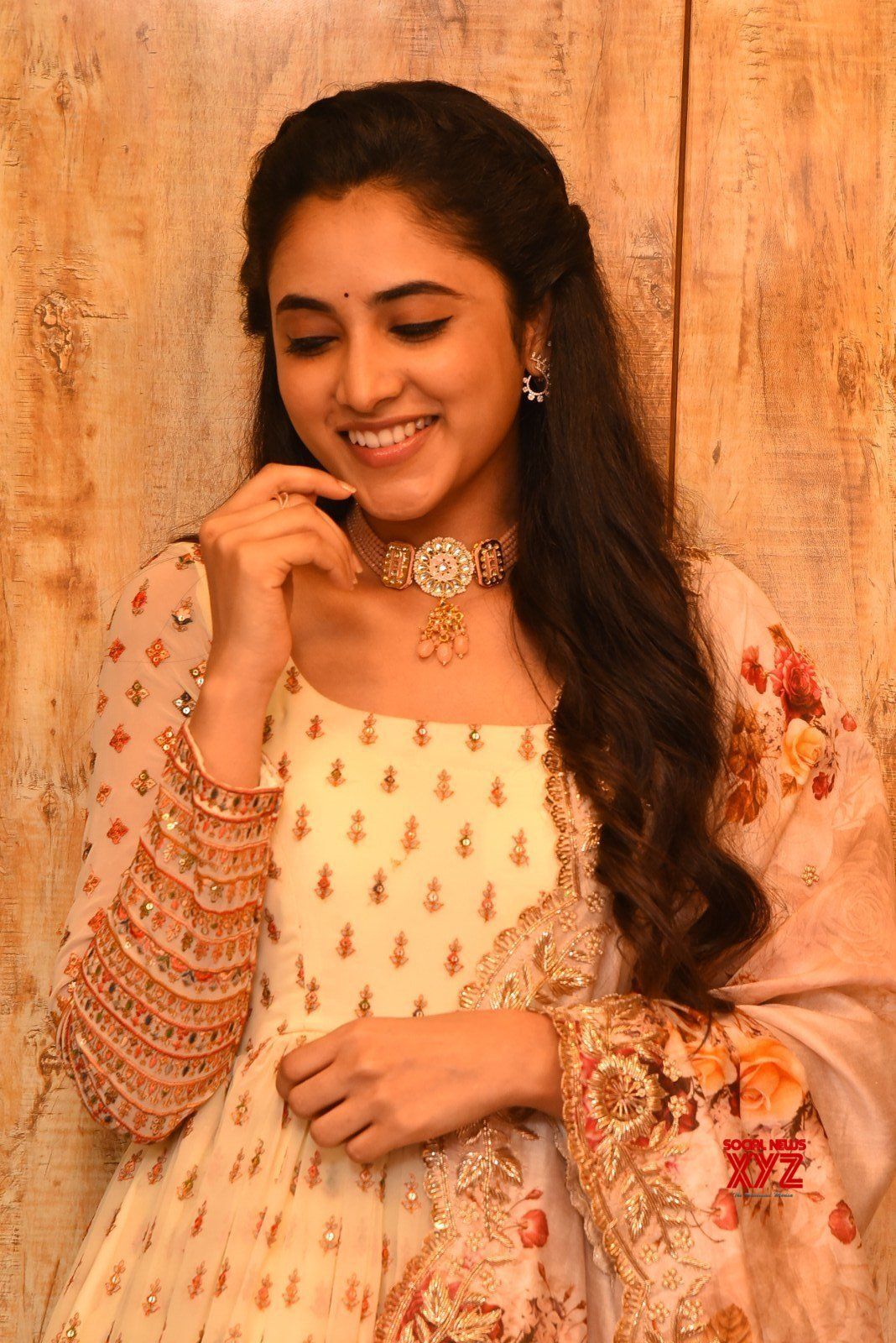 Actress Priyanka Mohan Cute Smiling Wallpapers 4k