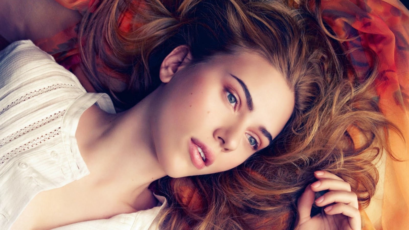 Hot Scarlett Johansson Wallpapers
