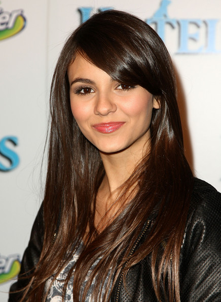 download victoria justice lovely hair style with smile background mobile free hd photo