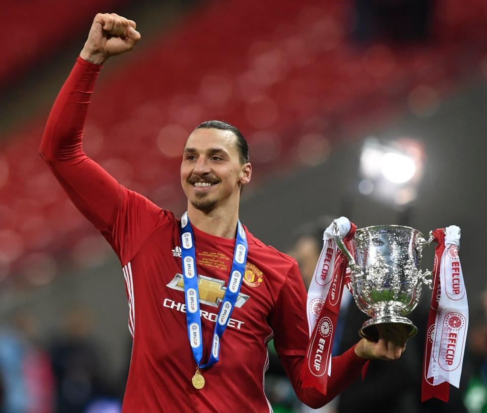 hd zlatan ibrahimovic with medal download backgrounds pictures mobile